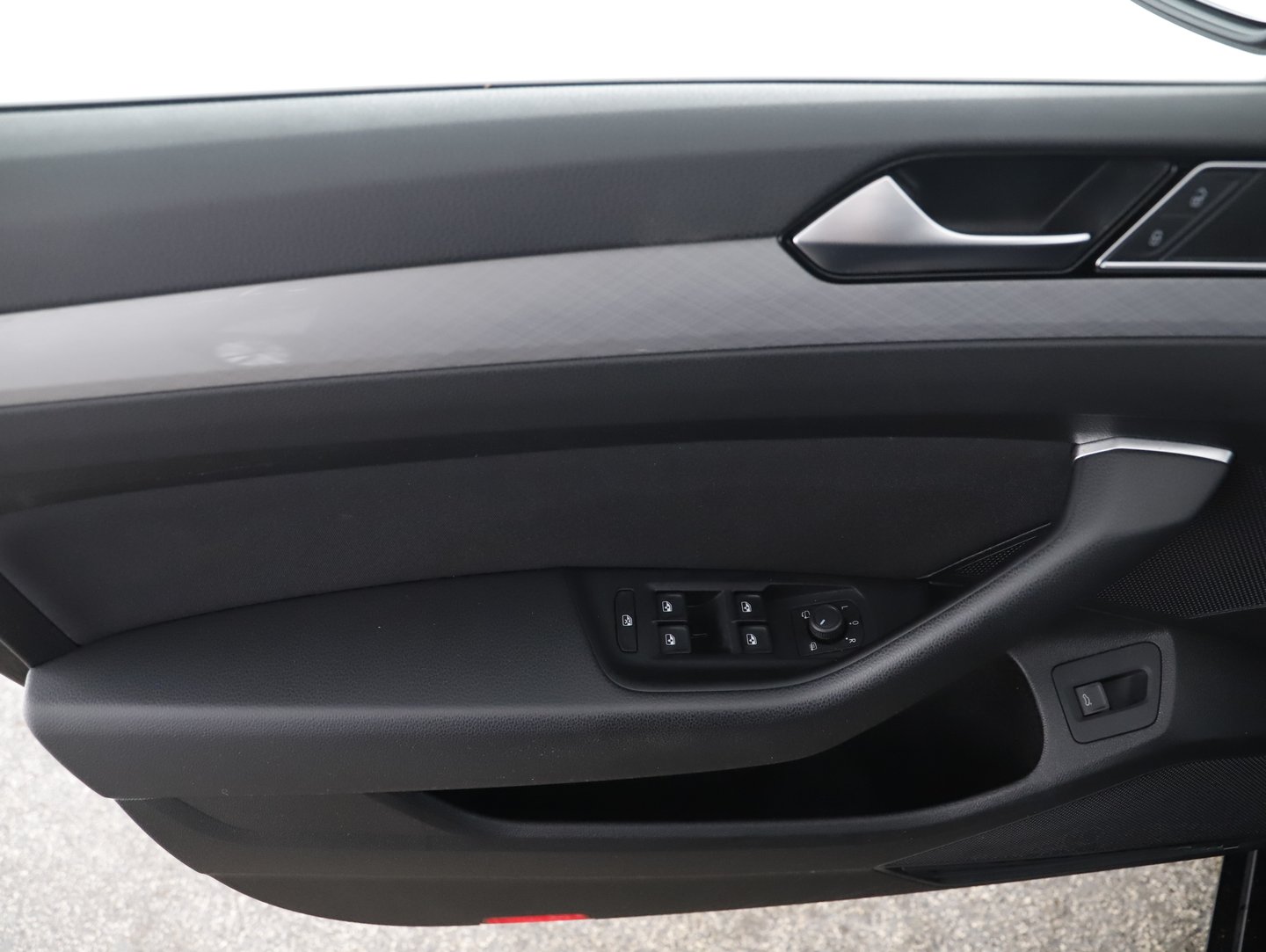 VW Passat Variant Business TDI DSG | Bild 18 von 23
