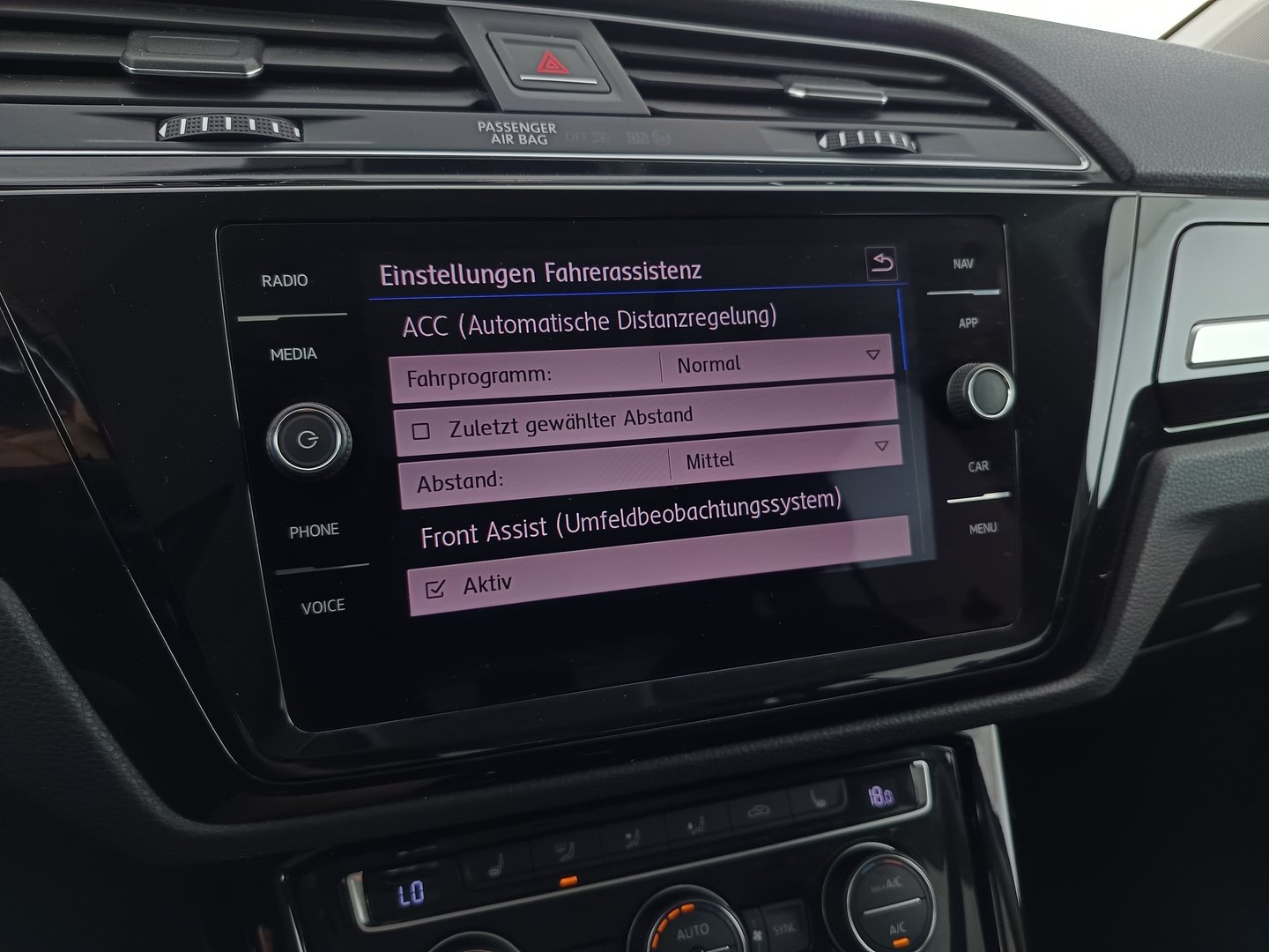 VW Touran Highline TSI DSG | Bild 24 von 36