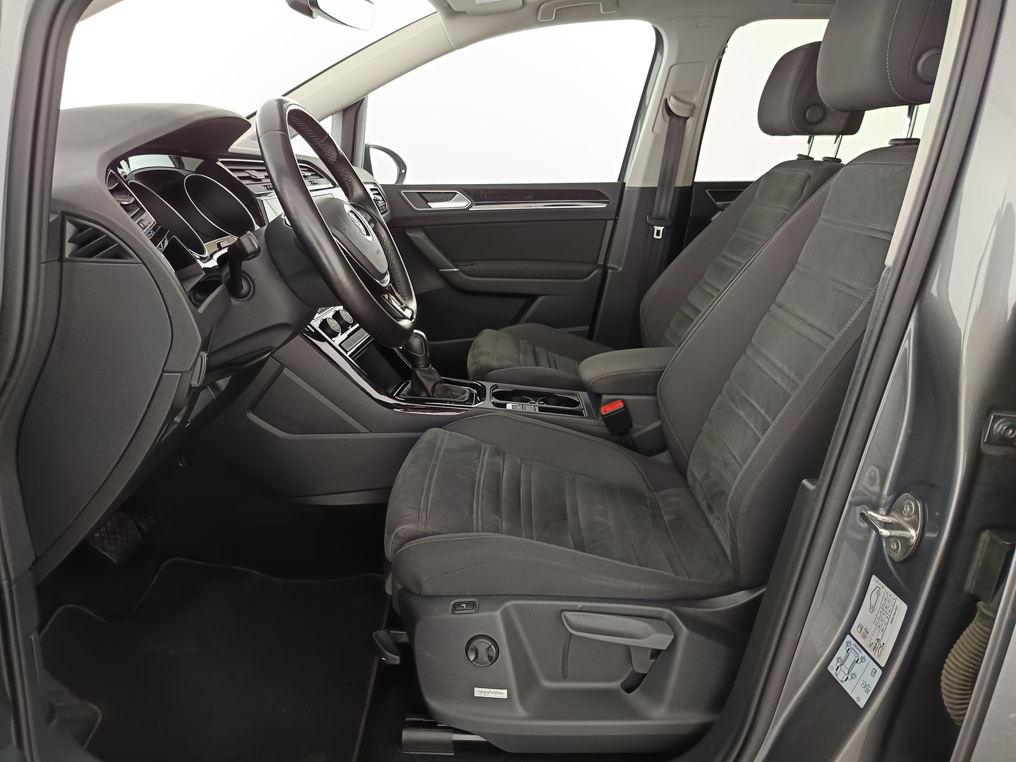VW Touran Highline TSI DSG | Bild 14 von 36