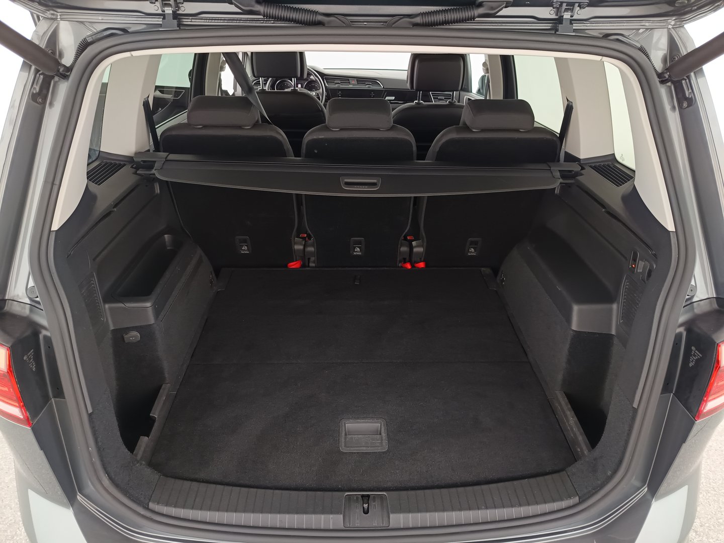 VW Touran Highline TSI DSG | Bild 31 von 36