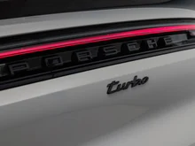 Porsche Cayenne Turbo E-Hybrid Coupé "GT-Paket" in kreide