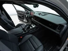 Porsche Cayenne Turbo E-Hybrid Coupé "GT-Paket" in kreide