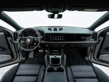 Porsche Cayenne Turbo E-Hybrid Coupé "GT-Paket" in kreide