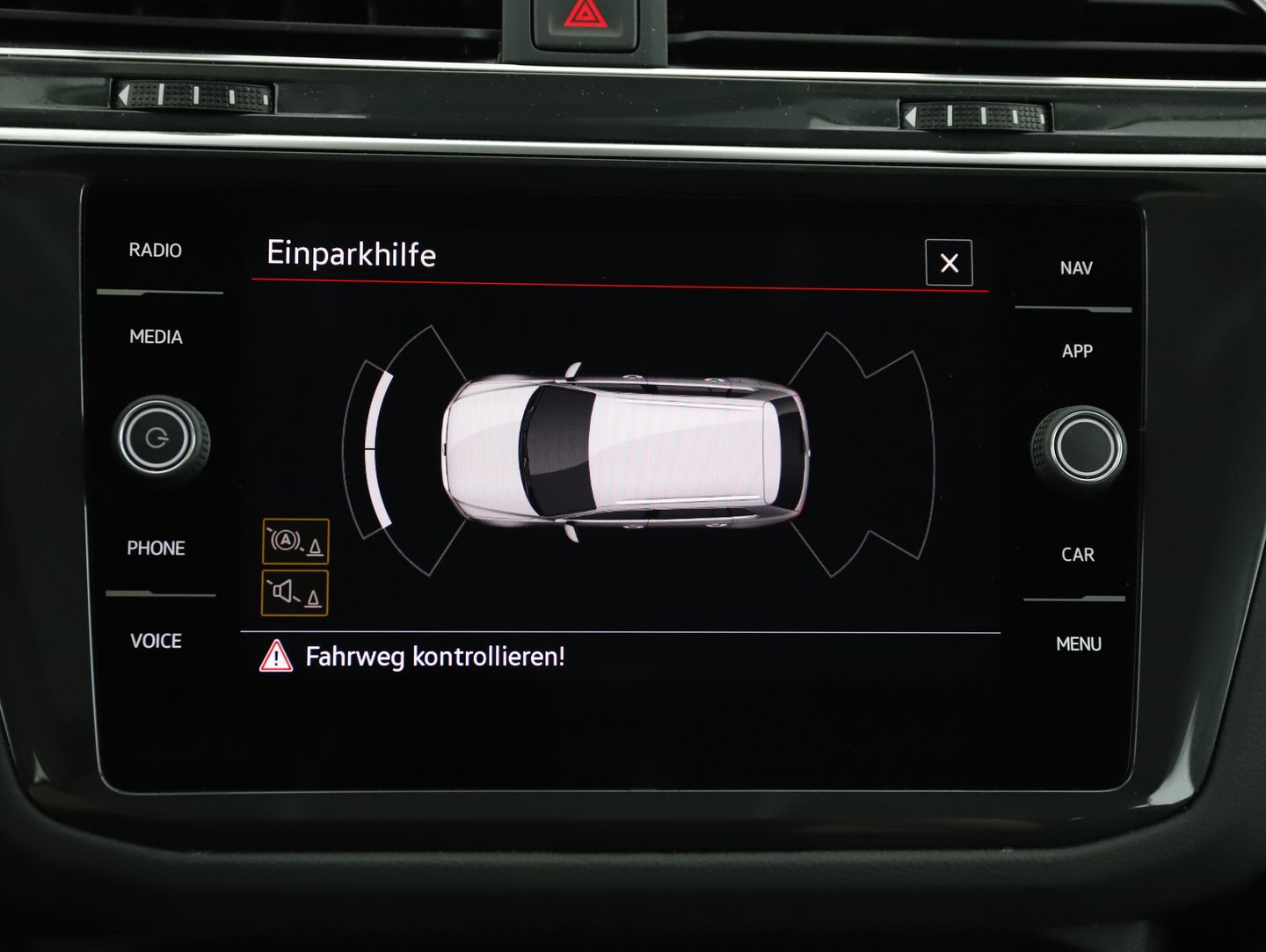 VW Tiguan Elegance TDI DSG | Bild 21 von 30