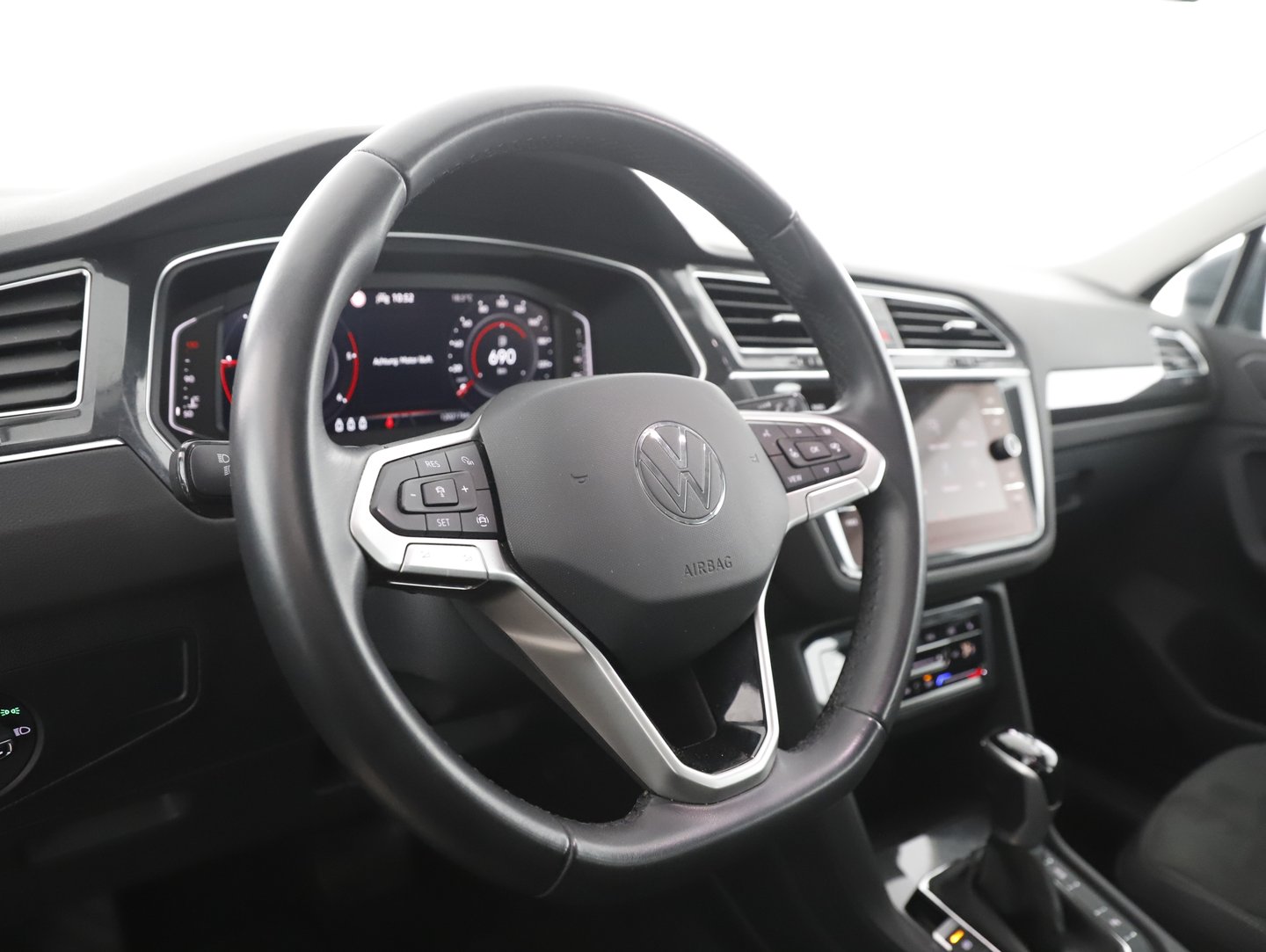 VW Tiguan Elegance TDI DSG | Bild 16 von 30