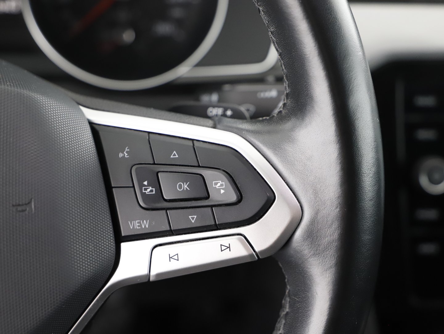 VW Passat Variant Business TDI DSG | Bild 11 von 24