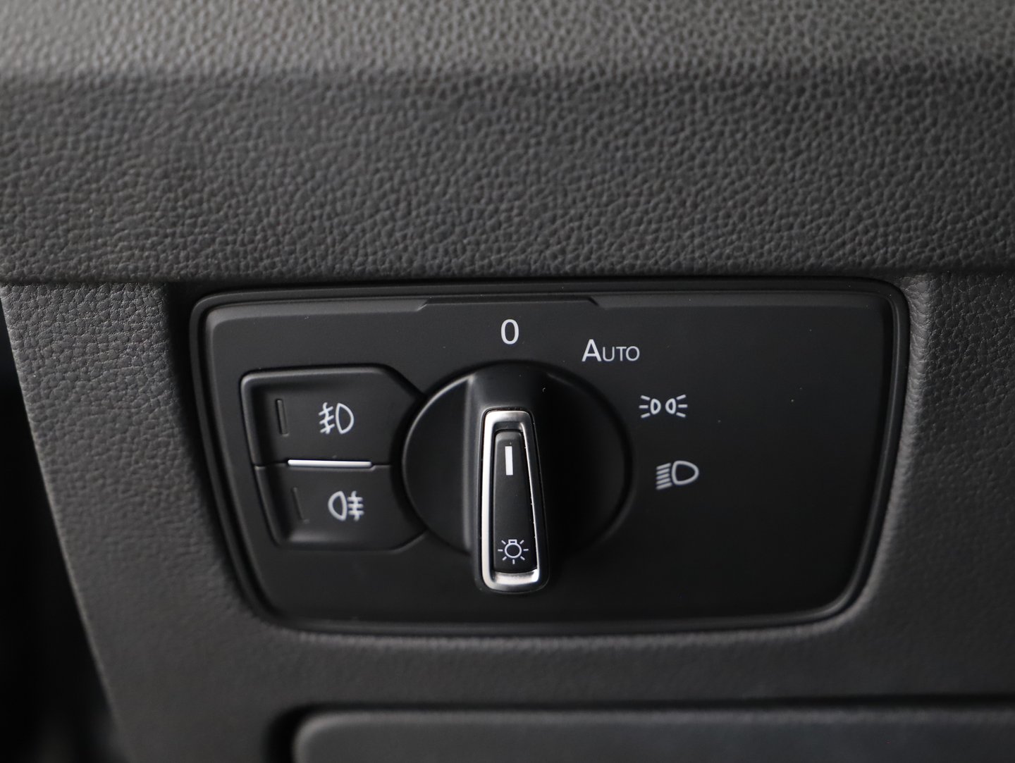VW Passat Variant Business TDI DSG | Bild 7 von 24