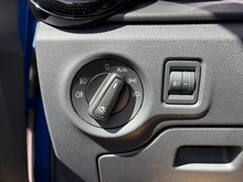 Škoda Fabia Essence in K4 Energy-Blau