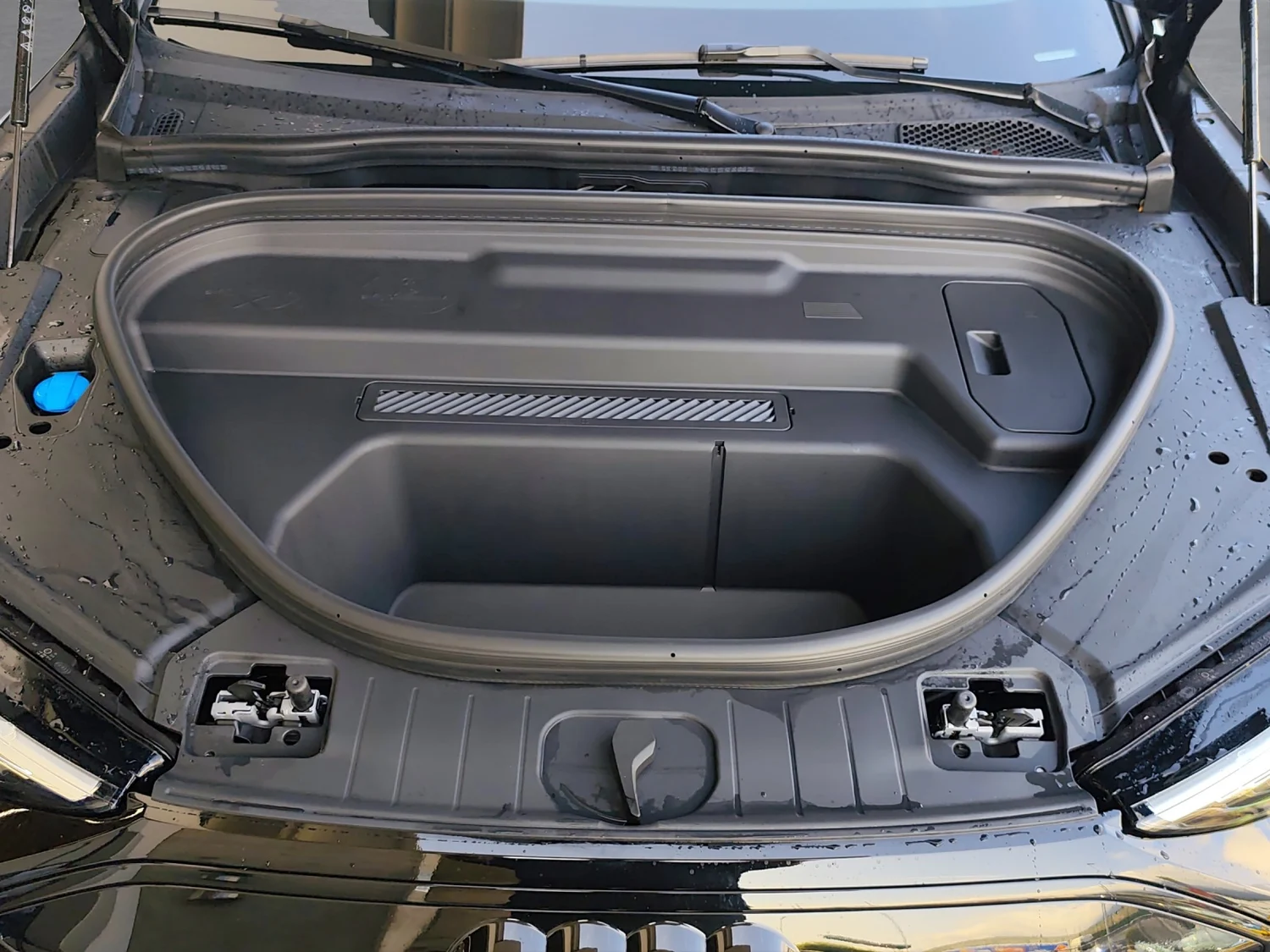 Bild eines Audi Q6 e-tron quattro