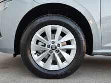 Škoda Kamiq Selection TSI in Smokey Diamond-Silber Metallic