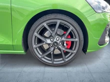 Ford Focus Traveller ST X in mean green met.