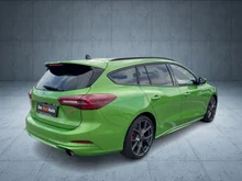 Ford Focus Traveller ST X in mean green met.