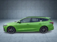 Ford Focus Traveller ST X in mean green met.