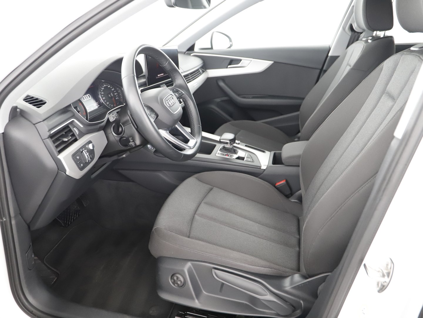 Audi A4 Avant 40 TDI advanced quattro | Bild 4 von 15