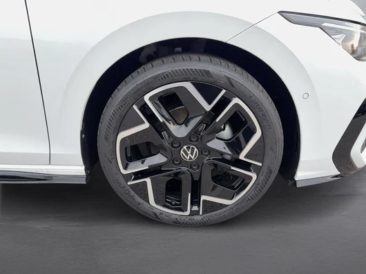 Bild eines VW Golf Sport mHEV TSI DSG