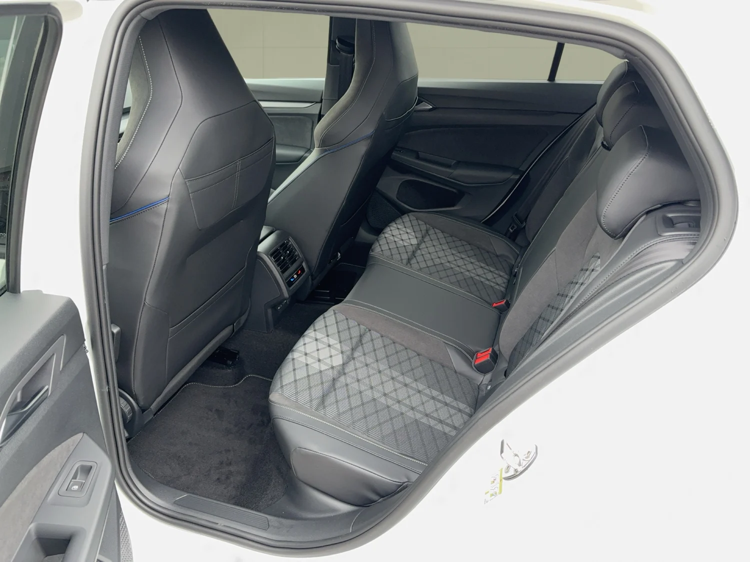 Bild eines VW Golf Sport mHEV TSI DSG