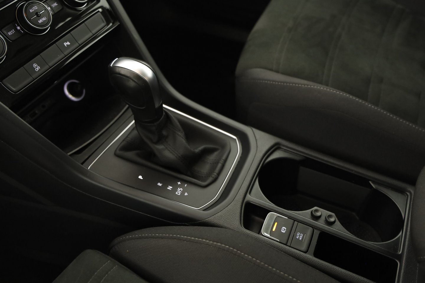 VW Touran Comfortline TDI SCR DSG | Bild 11 von 20