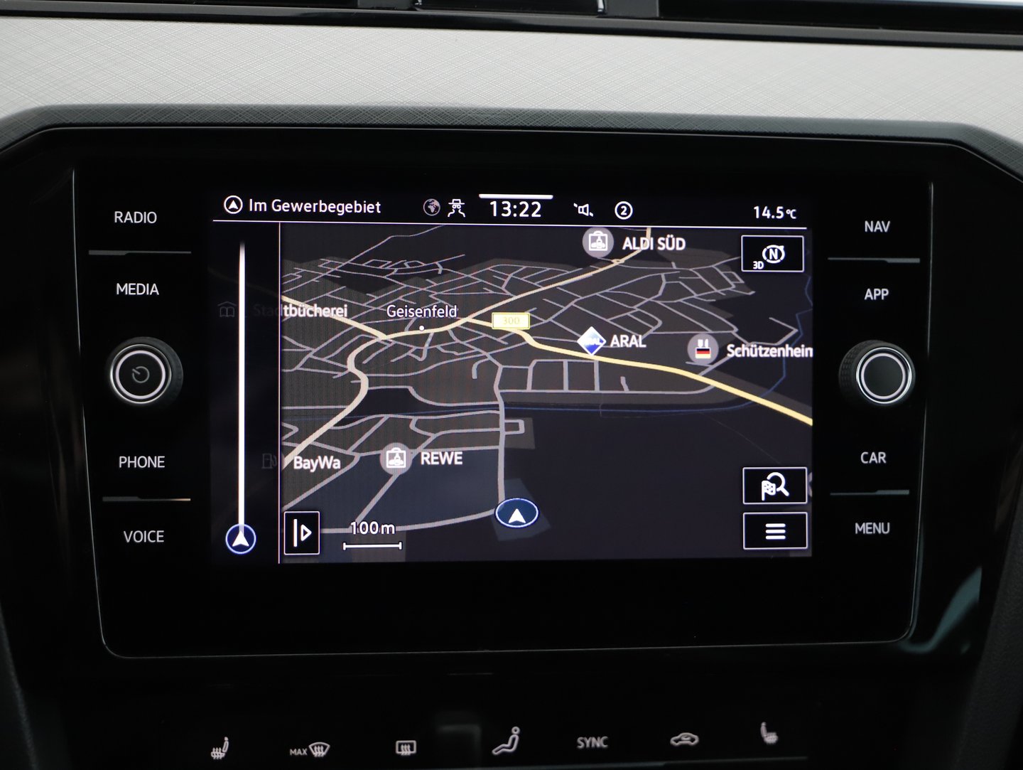 VW Passat Variant Business TDI DSG | Bild 14 von 23