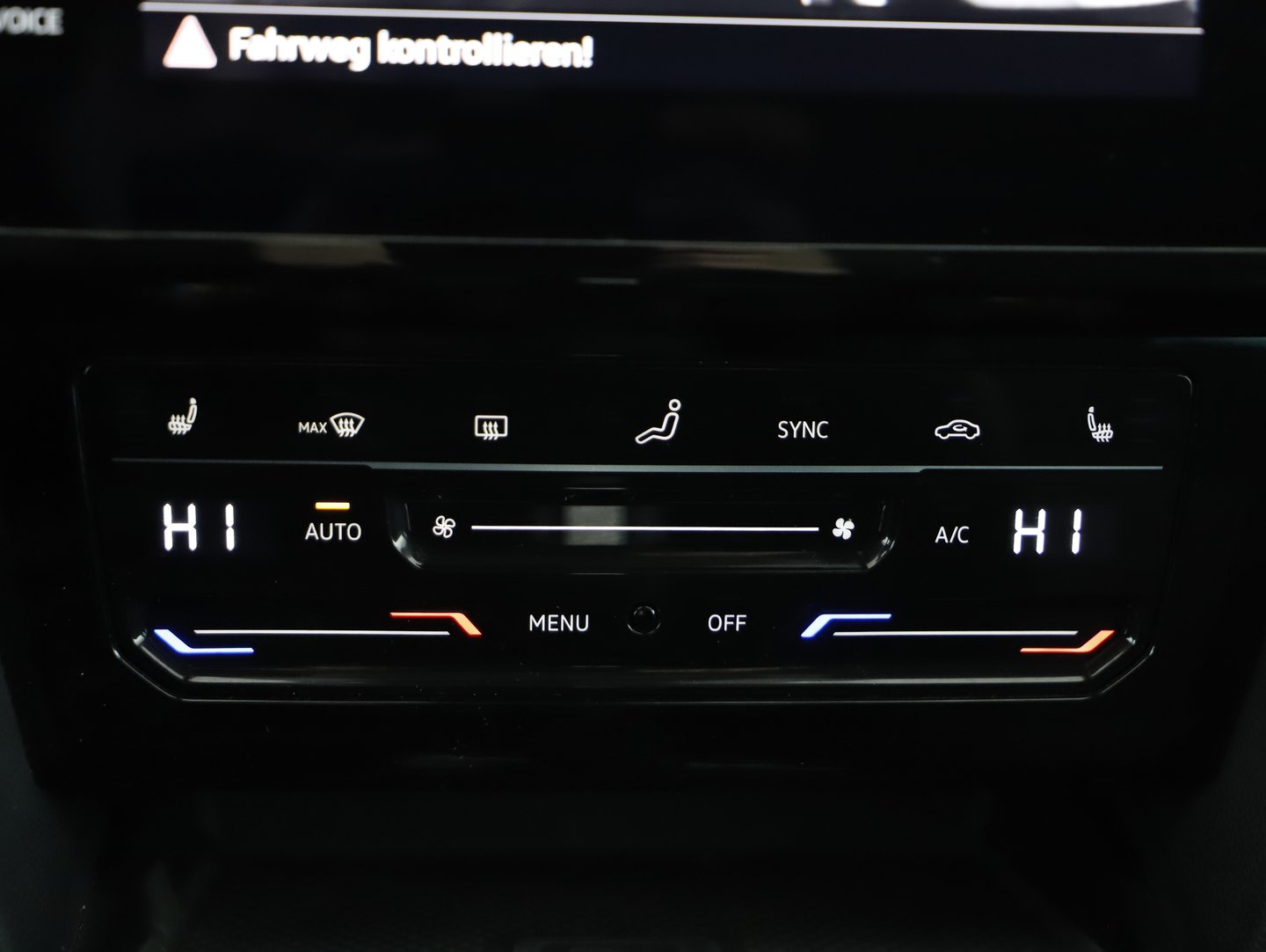VW Passat Variant Business TDI DSG | Bild 13 von 23