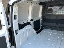 VW Caddy Cargo TDI 4MOTION in Candyweiß