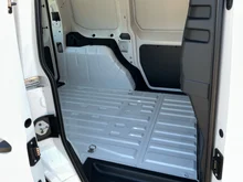 VW Caddy Cargo TDI 4MOTION in Candyweiß