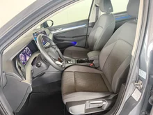 VW Golf Variant Life mHeV DSG in B0 Delfingrau Metallic