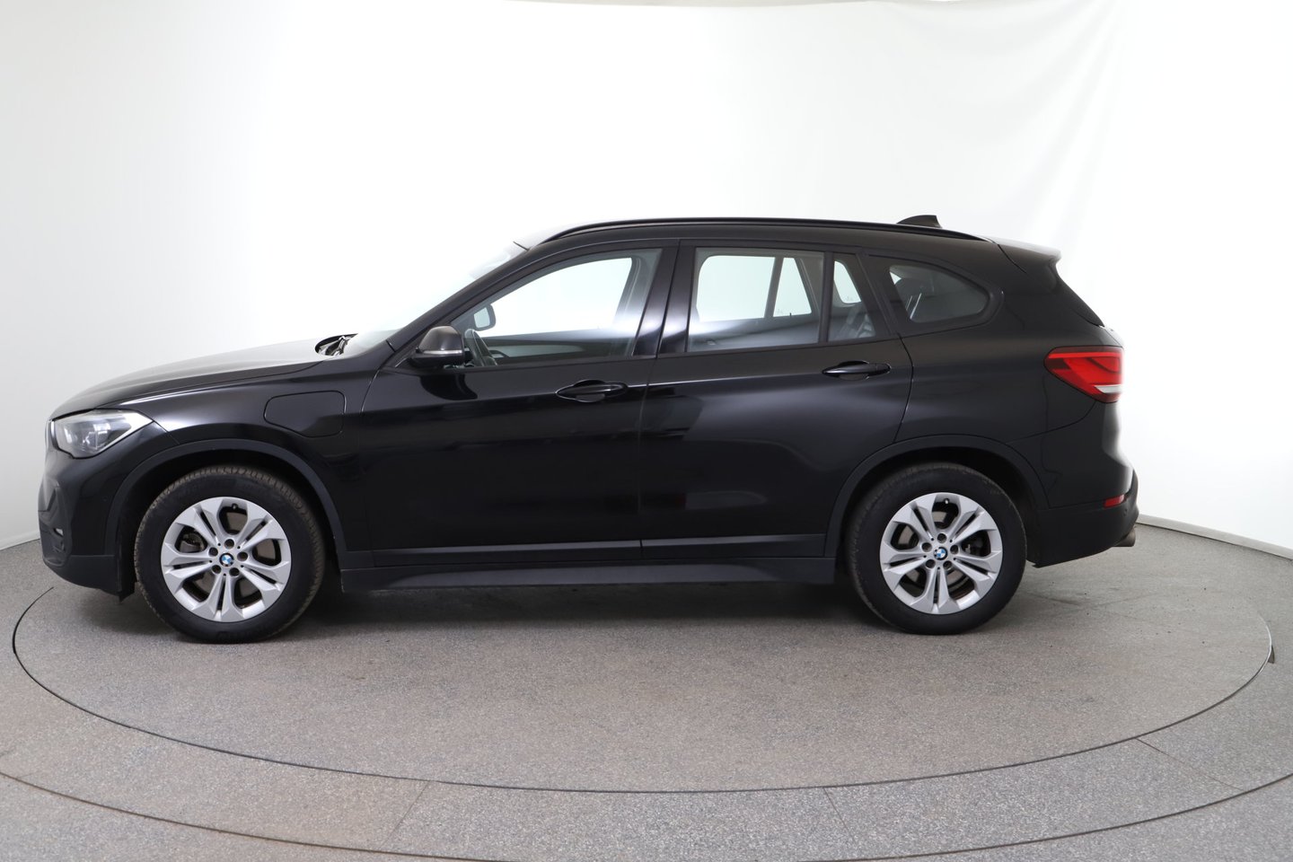 BMW X1 xDrive25e PHEV Aut. | Bild 2 von 29