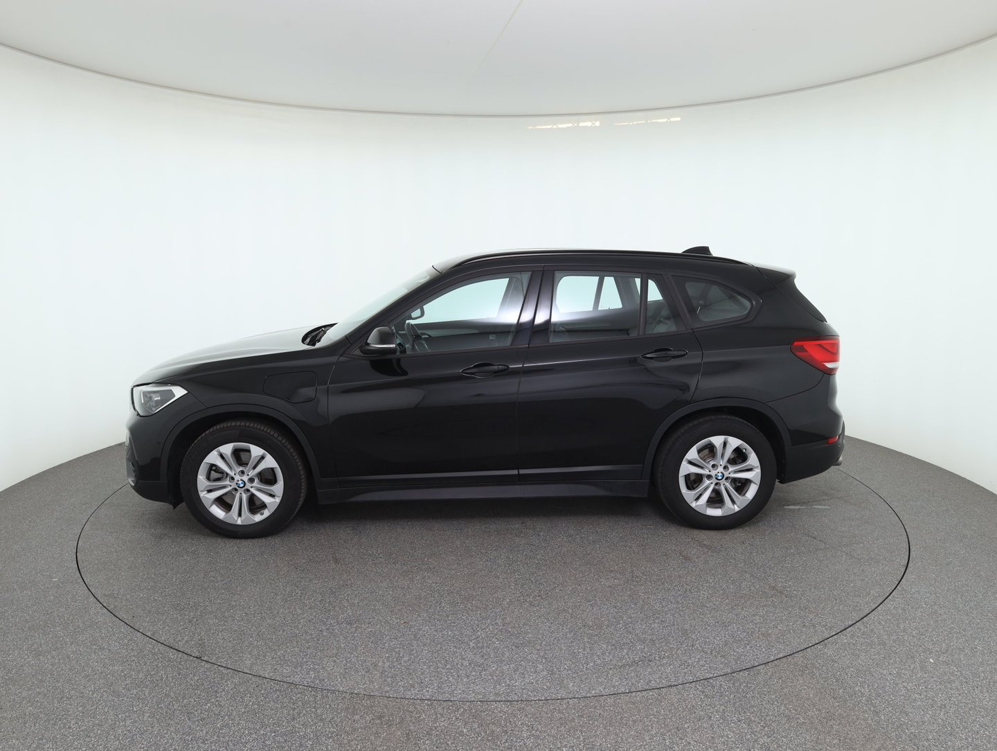 BMW X1 xDrive25e PHEV Aut. | Bild 8 von 29