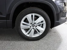 Škoda Karoq Selection TDI in Black-Magic Perleffekt