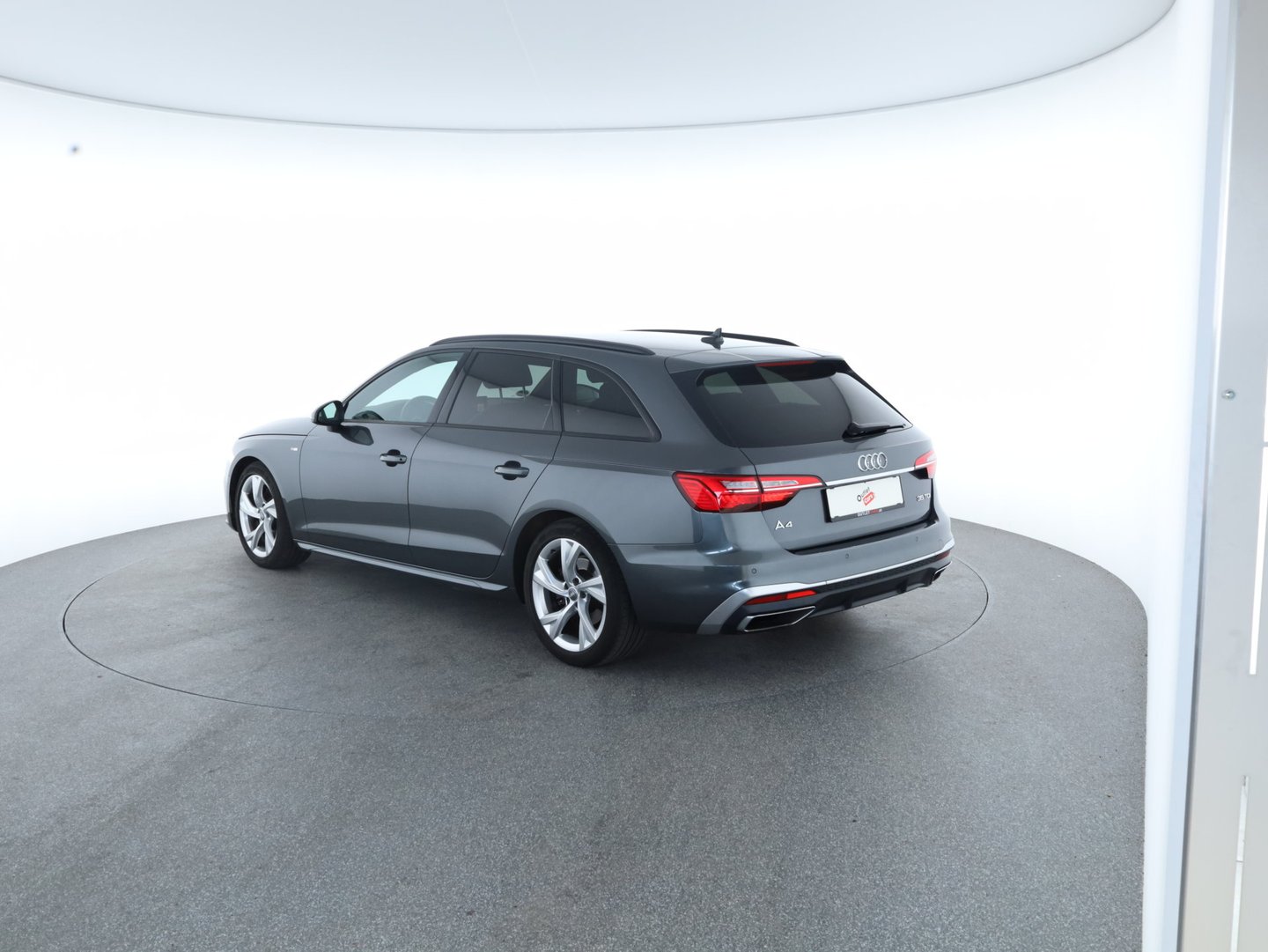Audi A4 Avant 35 TDI S line | Bild 2 von 9