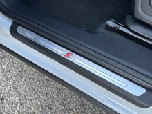 Audi Q3 35 TDI S line exterieur in 2Y Gletscherweiß Metallic