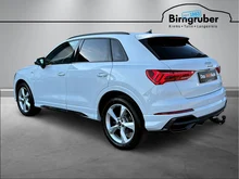 Audi Q3 35 TDI S line exterieur in 2Y Gletscherweiß Metallic