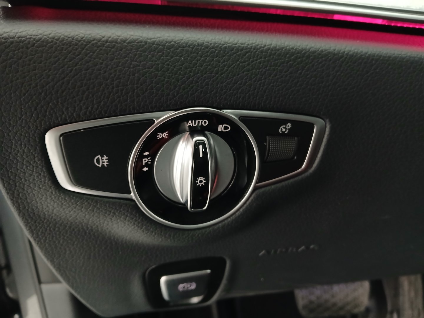 Mercedes E 200 d T Aut. | Bild 10 von 28