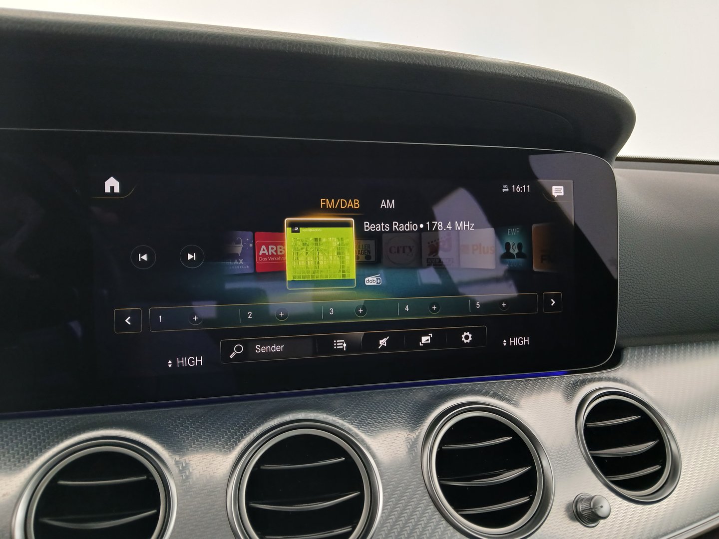 Mercedes E 200 d T Aut. | Bild 16 von 28