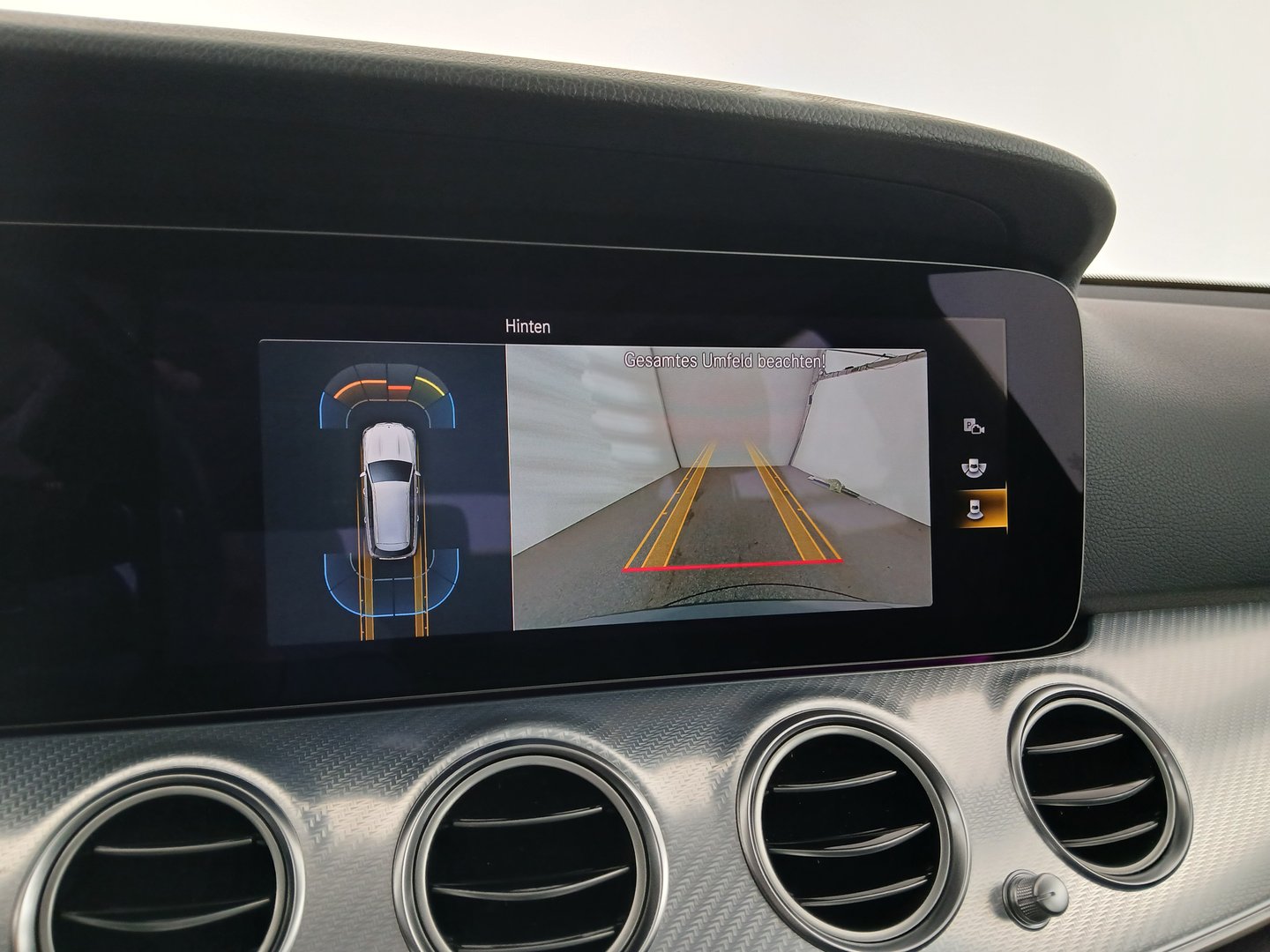 Mercedes E 200 d T Aut. | Bild 20 von 28