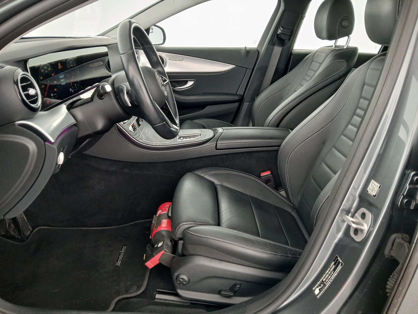 Mercedes E 200 d T Aut. | Bild 11 von 28