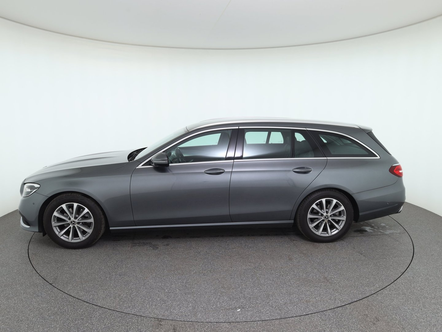 Mercedes E 200 d T Aut. | Bild 8 von 28