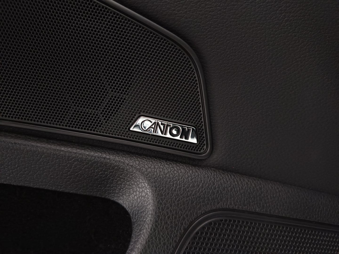 Škoda SUPERB Combi Style TDI DSG | Bild 32 von 34