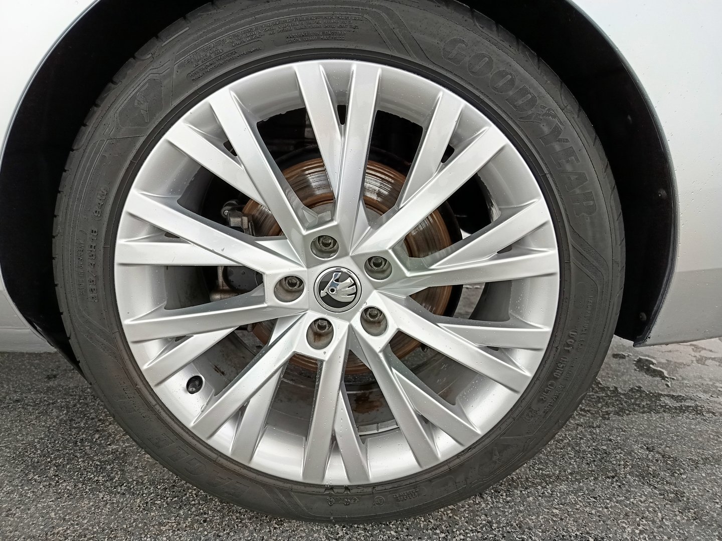 Škoda SUPERB Combi Style TDI DSG | Bild 10 von 34