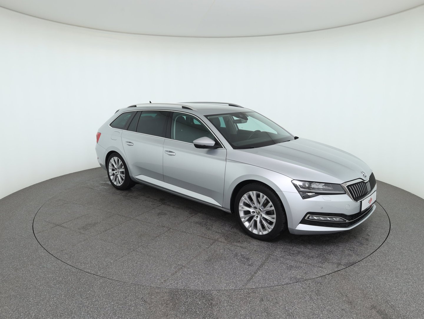 Škoda SUPERB Combi Style TDI DSG | Bild 4 von 34