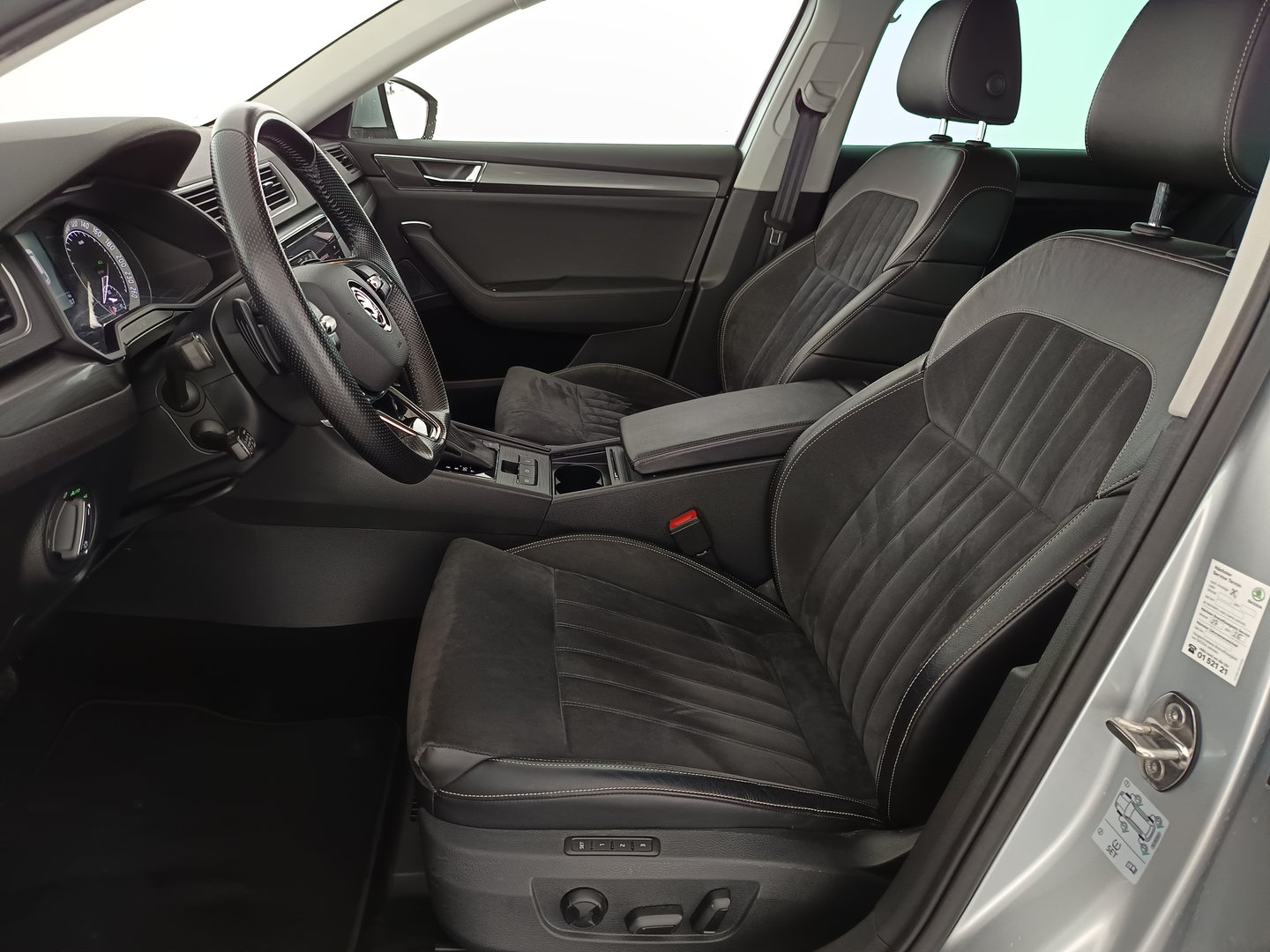 Škoda SUPERB Combi Style TDI DSG | Bild 14 von 34