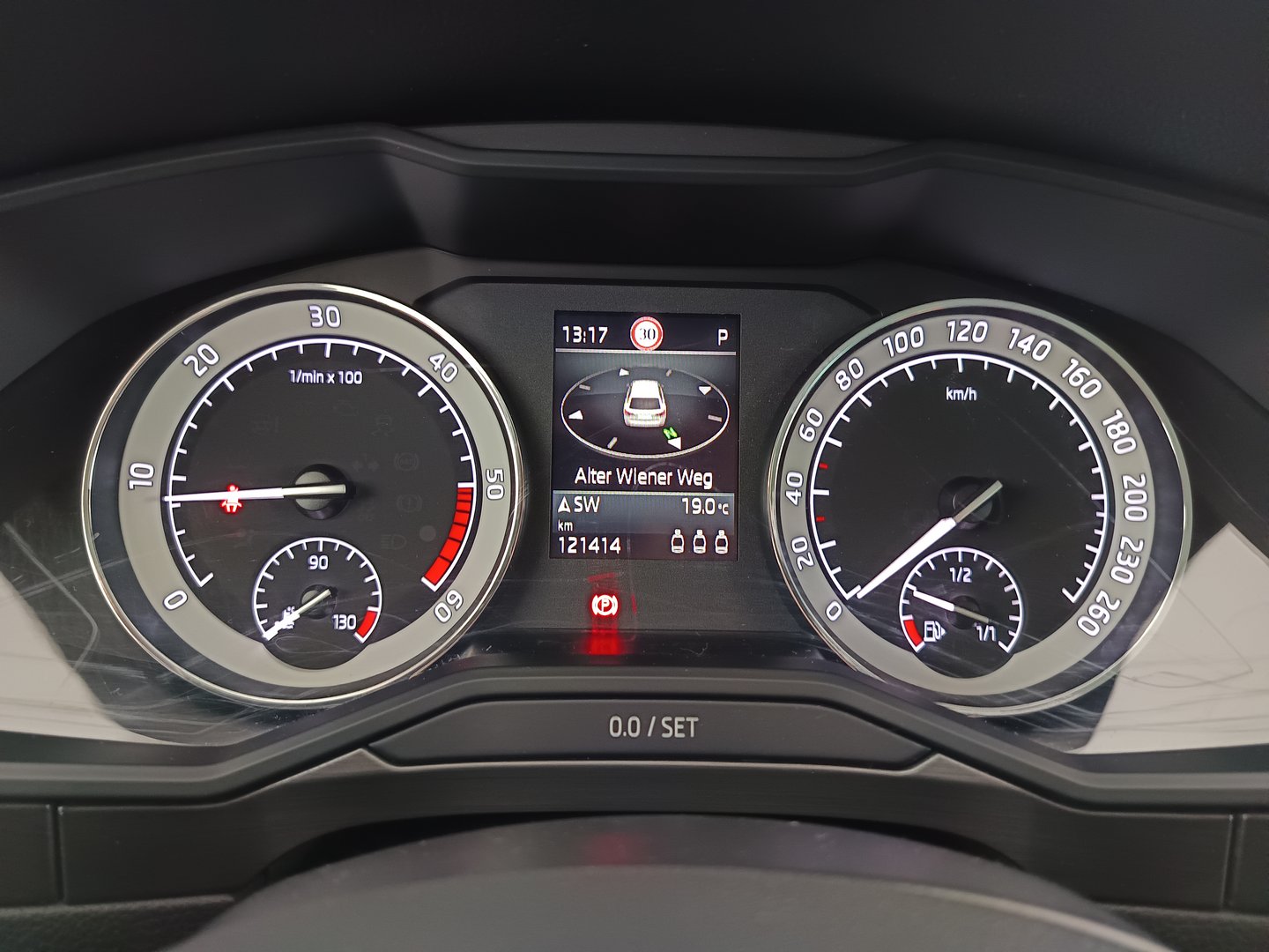 Škoda SUPERB Combi Style TDI DSG | Bild 16 von 34