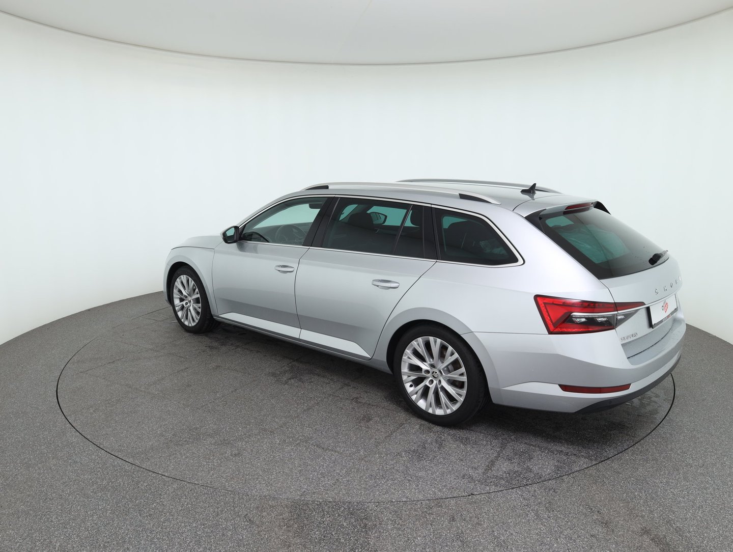 Škoda SUPERB Combi Style TDI DSG | Bild 8 von 34