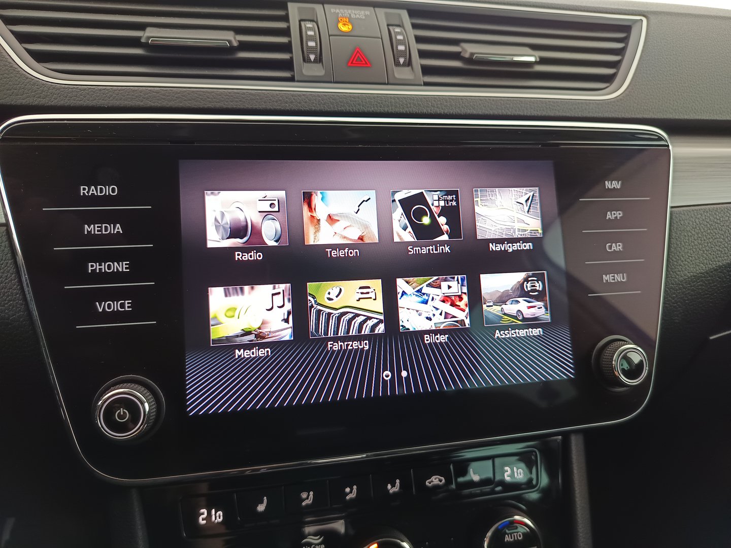 Škoda SUPERB Combi Style TDI DSG | Bild 20 von 34