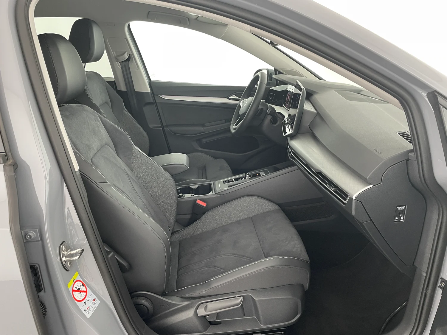 Bild eines VW Golf Variant Business mHeV TSI DSG