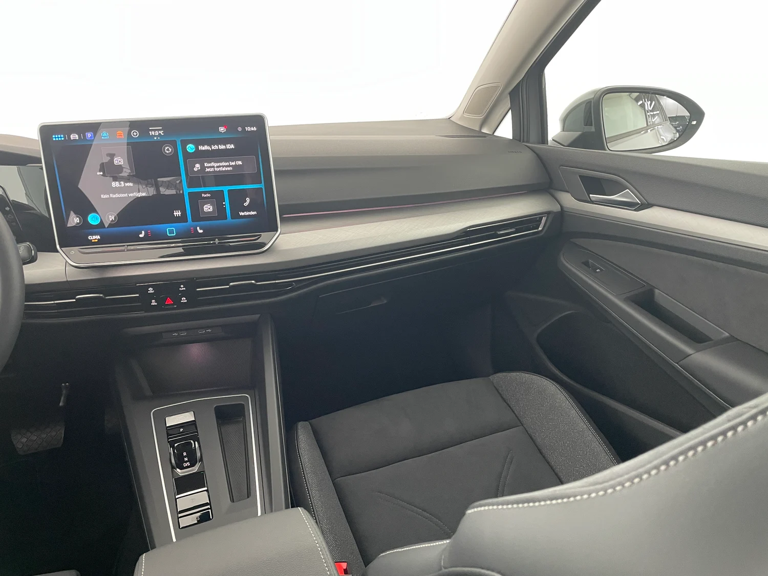 Bild eines VW Golf Variant Business mHeV TSI DSG