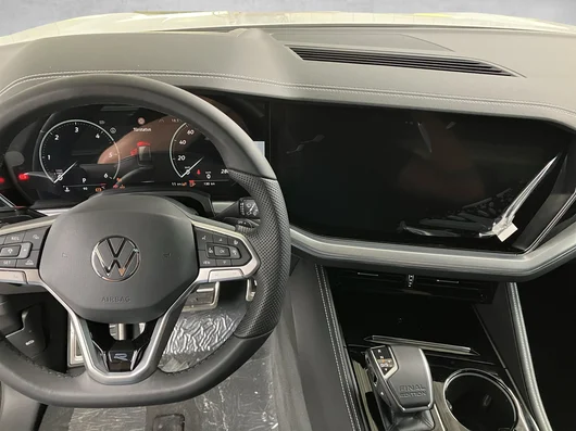 Bild eines VW Touareg R-Line TDI 4M. Final Edition