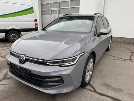 VW Golf Variant Life mHeV DSG