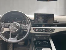 Audi A4 Avant 30 TDI in brillantschwarz Klar