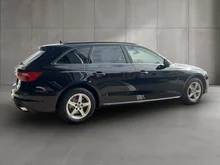 Audi A4 Avant 30 TDI in brillantschwarz Klar